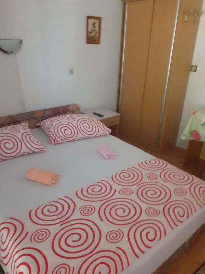 Apartmani Karuza Новалья Экстерьер фото
