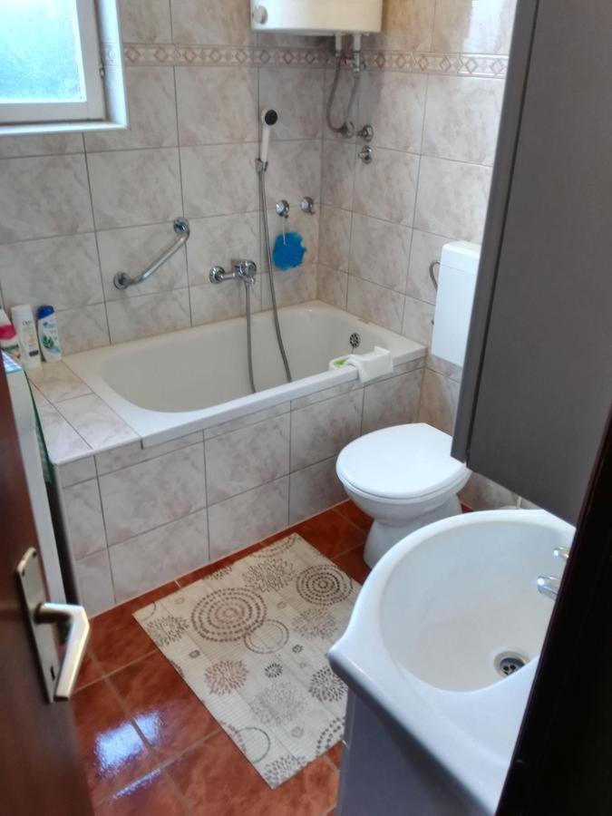 Apartmani Karuza Новалья Экстерьер фото