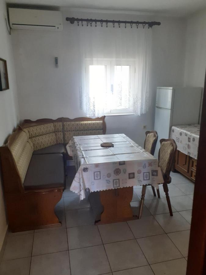 Apartmani Karuza Новалья Экстерьер фото